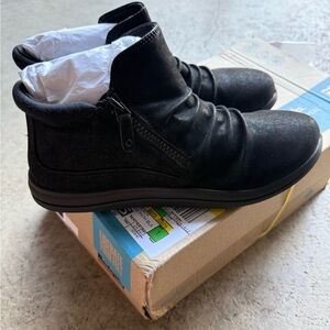 Clark’s Cloud Steppers / Black / Size 9 W / New in box